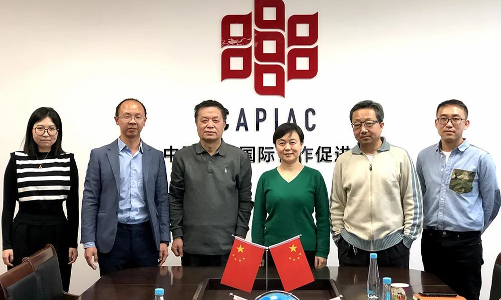 中华供销合作时报副总编辑刘小萃一行拜访我会