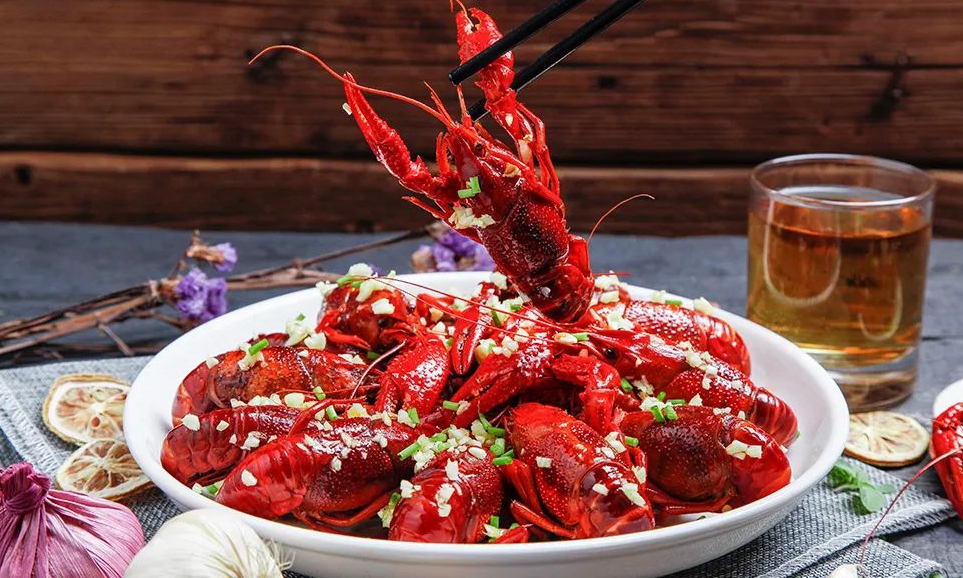 春“菜鲜” 夏“海鲜”，预制菜助力夏季餐饮“顶流”之争，你准备好了吗？