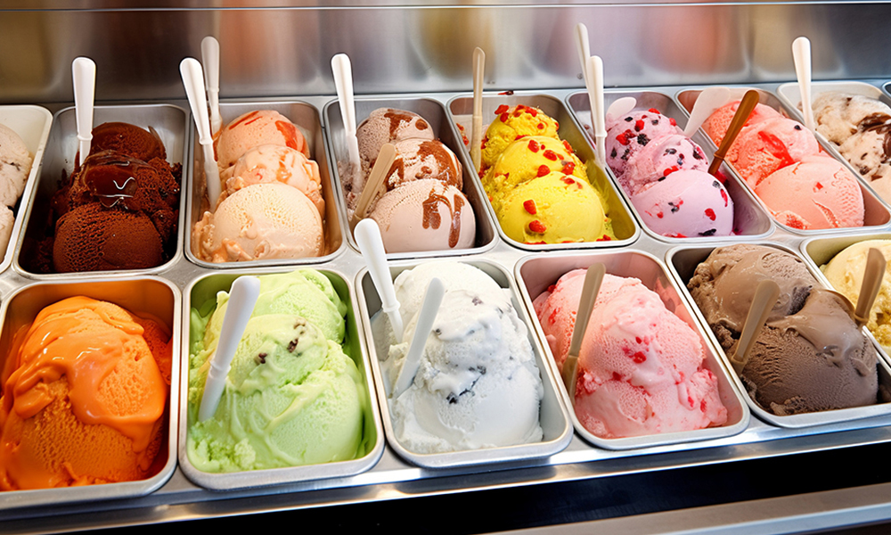 让年轻人在40度天儿排长队！这些茶品牌正靠“不务正业”翻身